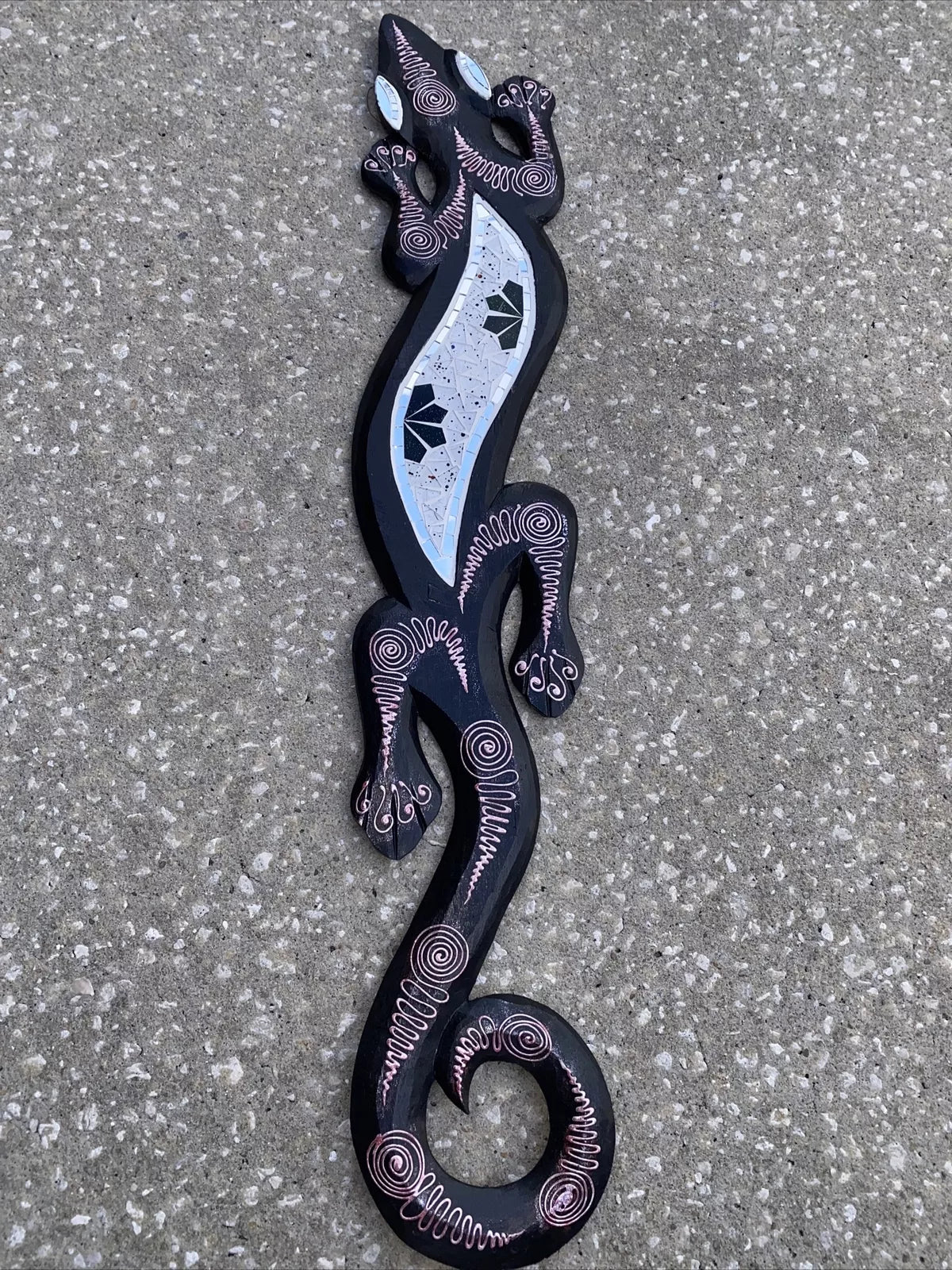 40” GECKO WITH GLASS INLAY WOOD WALL ART TROPICAL TIKI DECOR